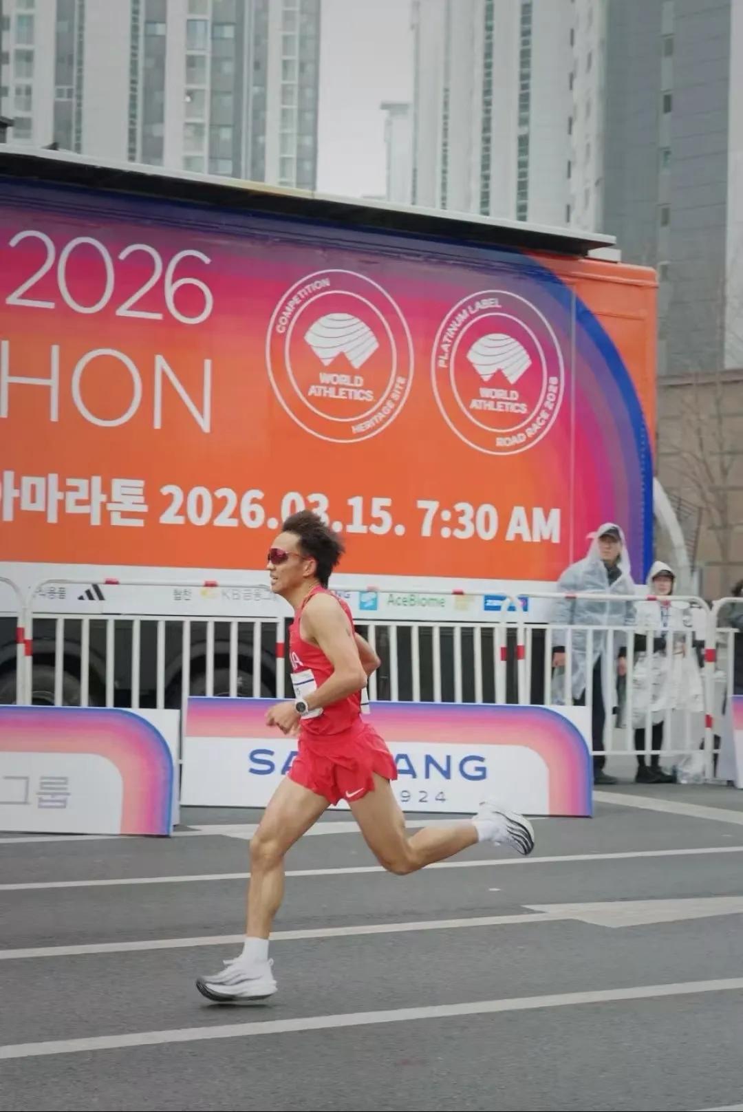 2026柏林马拉松史诗对决来袭！
何杰、张德顺、吴向东、大众一姐朱卿，四位中国强