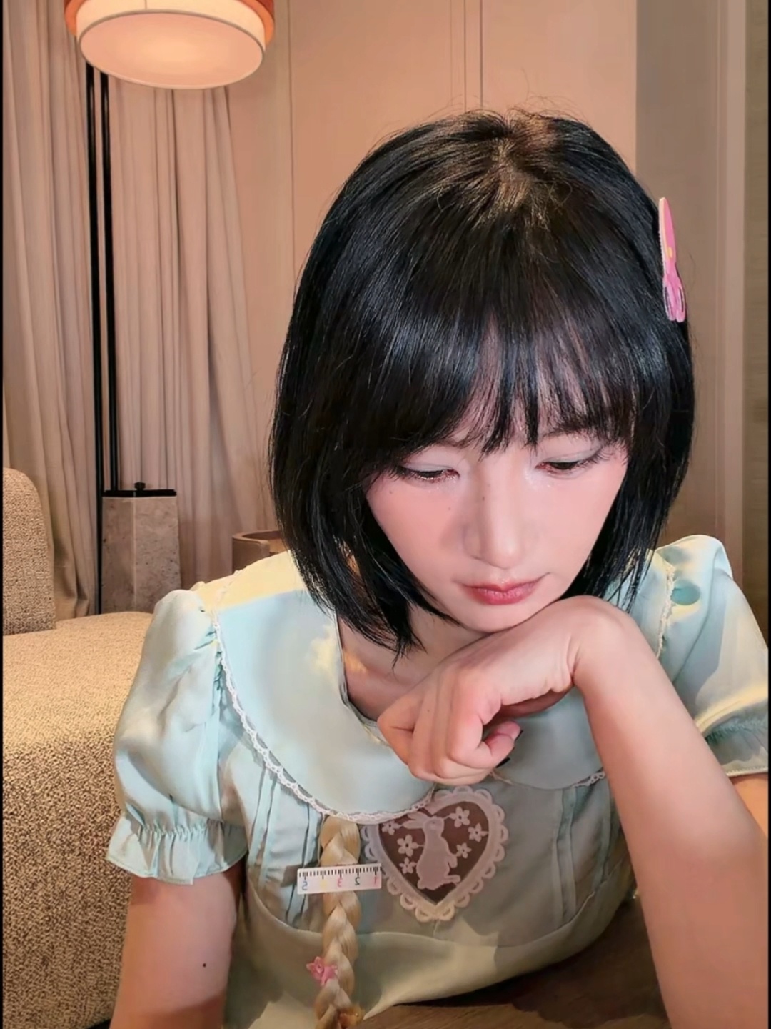 黄灿灿看妈妈哭没忍住哭了黄灿灿直播哭了我家那闺女黄灿灿直播看妈妈落泪瞬间破防，转