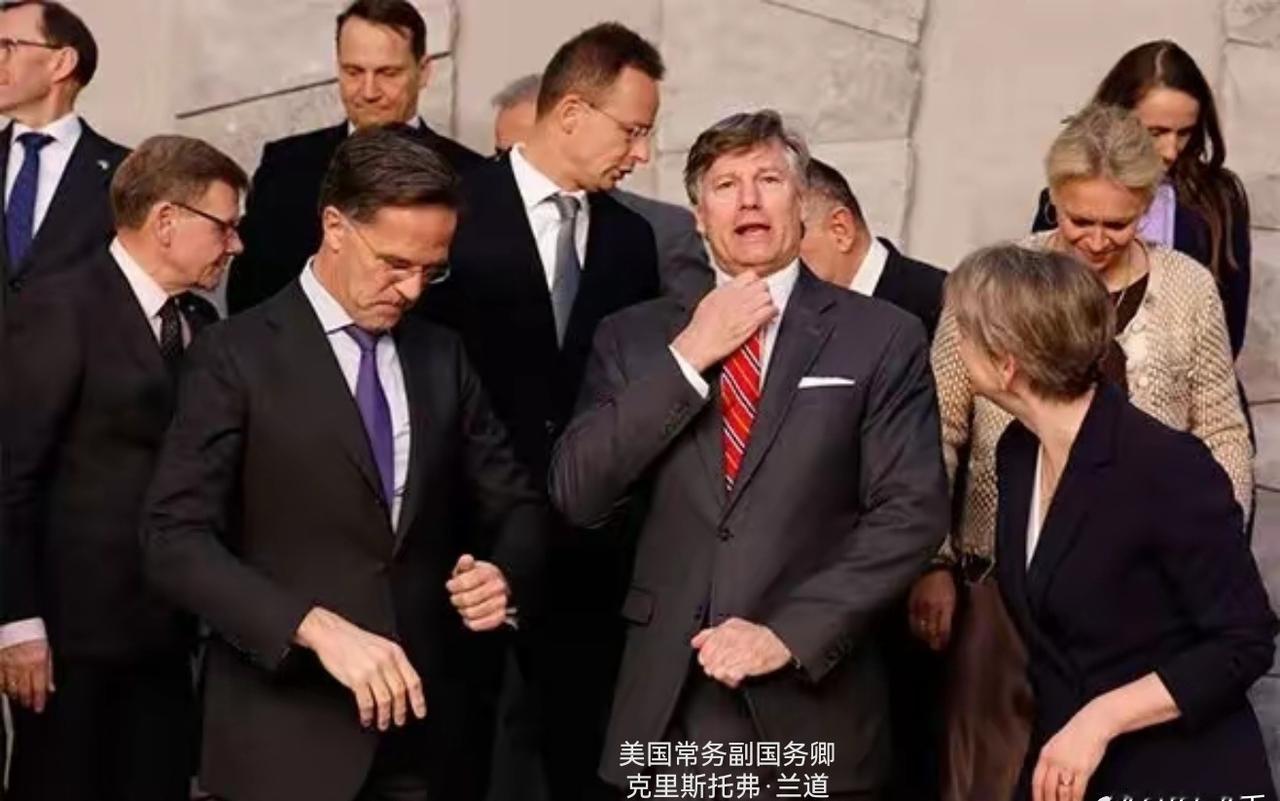 美国和北约谈崩了？
       美国国务卿鲁比奥罕见缺席了于当地时间12月3日