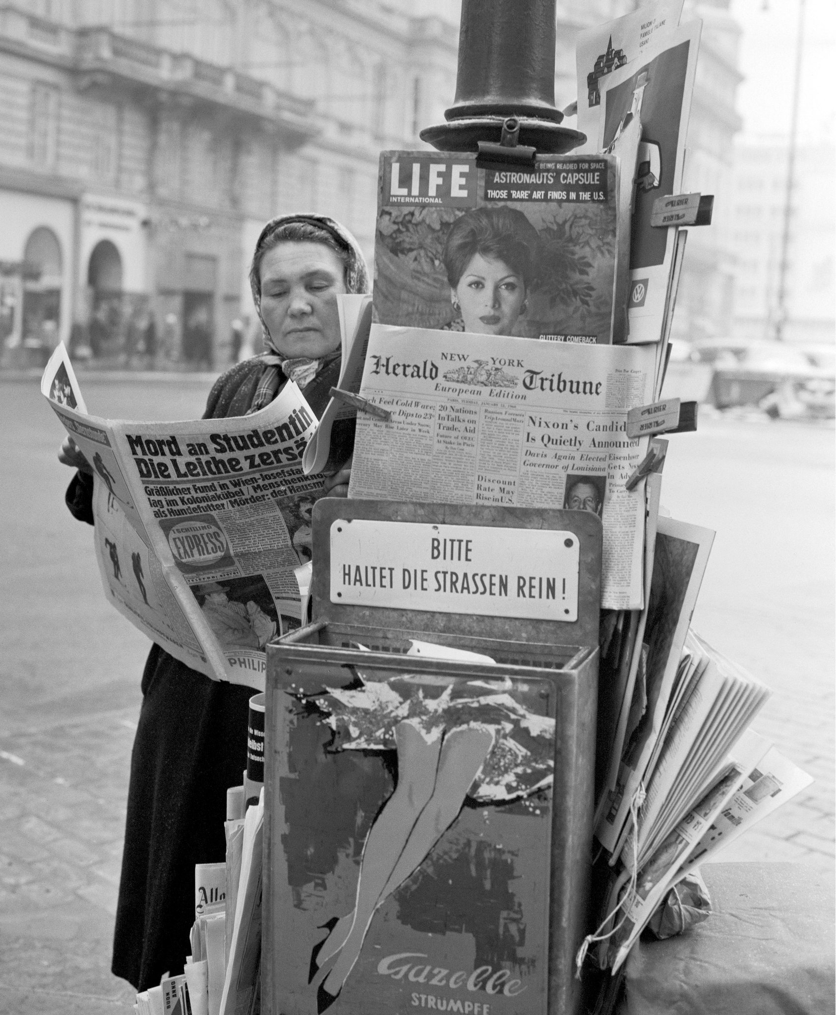 报摊，1960年 