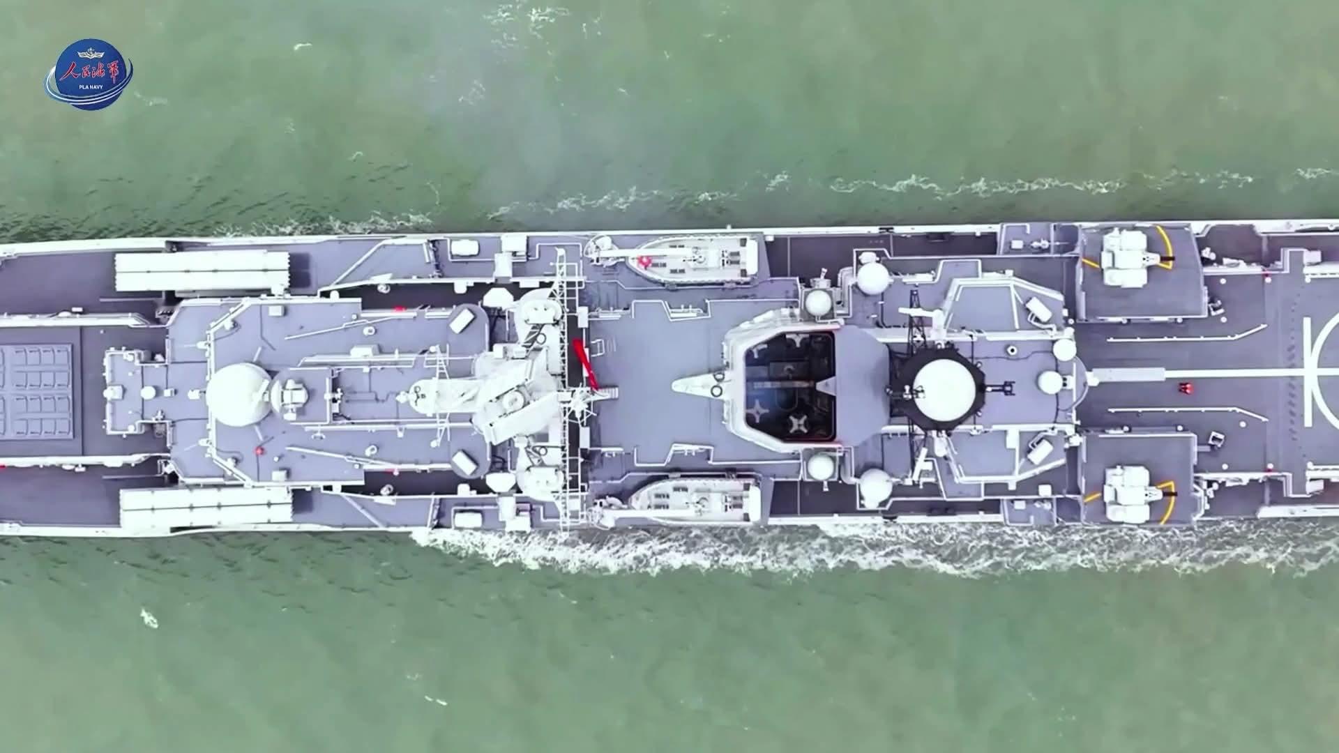 现代级泰州舰俯视图曝光，可以看到改装后新增的垂直发射系统。 