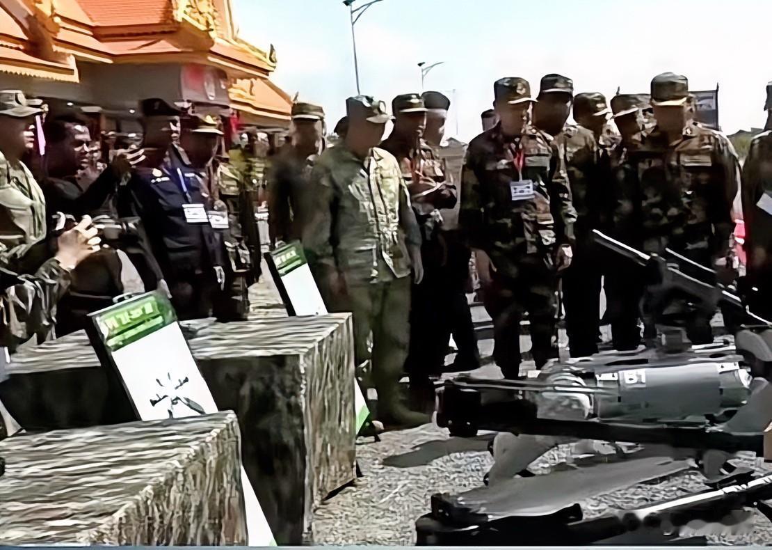 泰国一线兵力已达13万，然而在昨日战斗中却未取得显著战绩。由此可知，即便两国国力