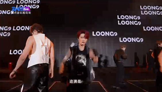 #loong9使不完的牛劲都用在家演了# 感觉Loong9一曲结束，舞台区得有明
