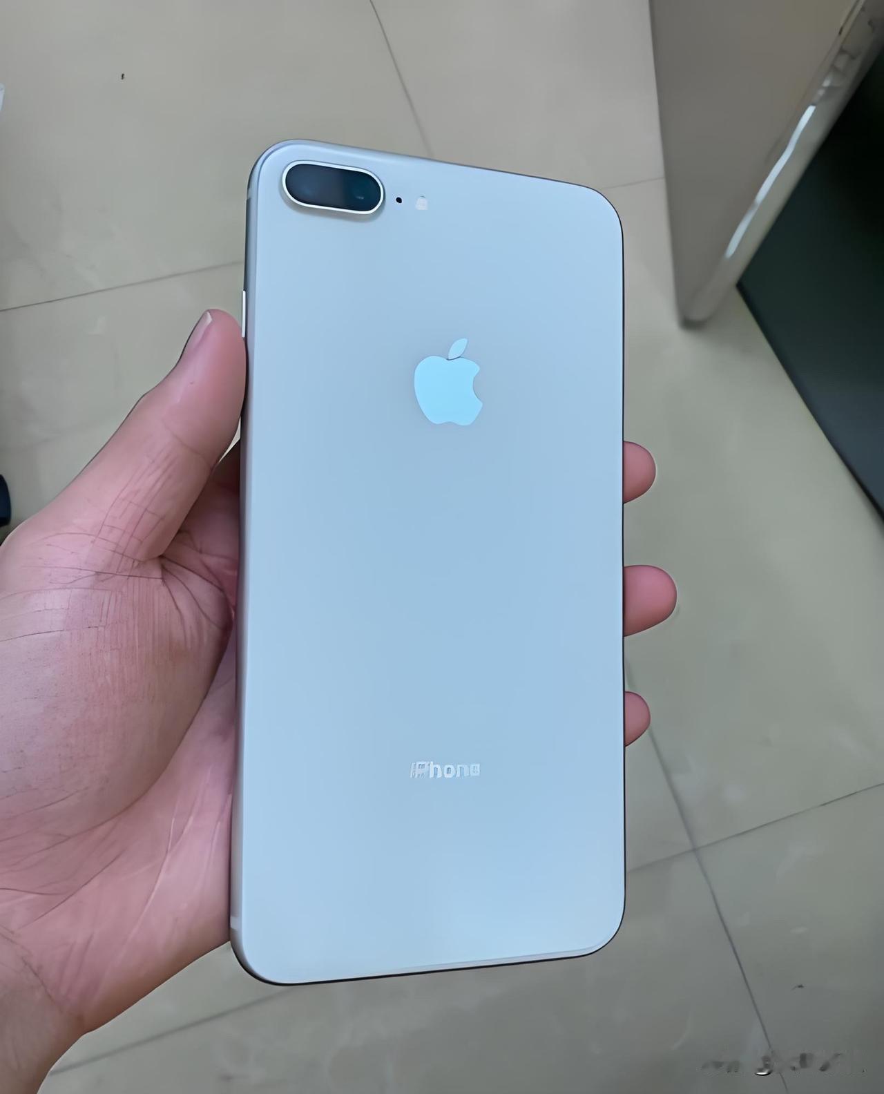 iPhone8Plus，当年的游戏机皇，有把玩过的吗？