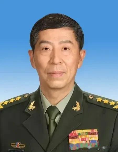 刚刚看新闻联播播：

李尚福上将被免去国防部长职务，他是今年三月份就任此职的，任