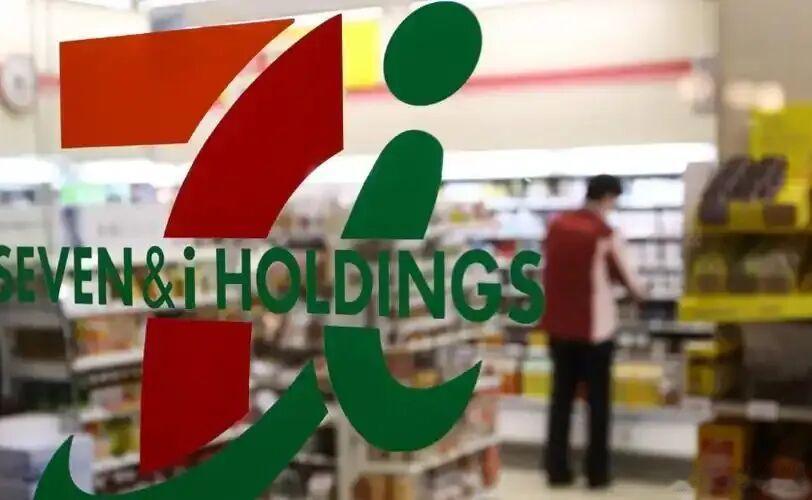 【7-11母公司考虑向软银等发行新股】近日，7-11母公司、日本大型零售企业Se