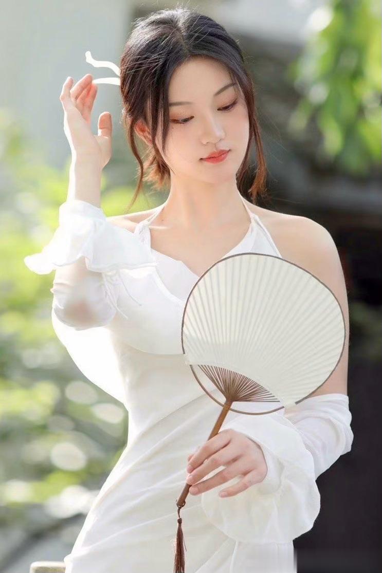 艺术造化：“气场与境界”—-王立新的诗意哲学一件艺术作品，一首诗，应该以“情感”