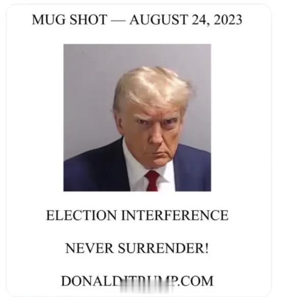 特朗普重回推特了，现在叫X。马斯克买下了推特，解封了他，但他一开始不肯回来，可能