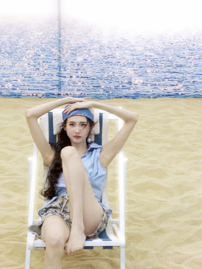 张艺凡用手语回应听障观众 有人觉得用手语是小事，但对听障观众来说，被看见、被用自