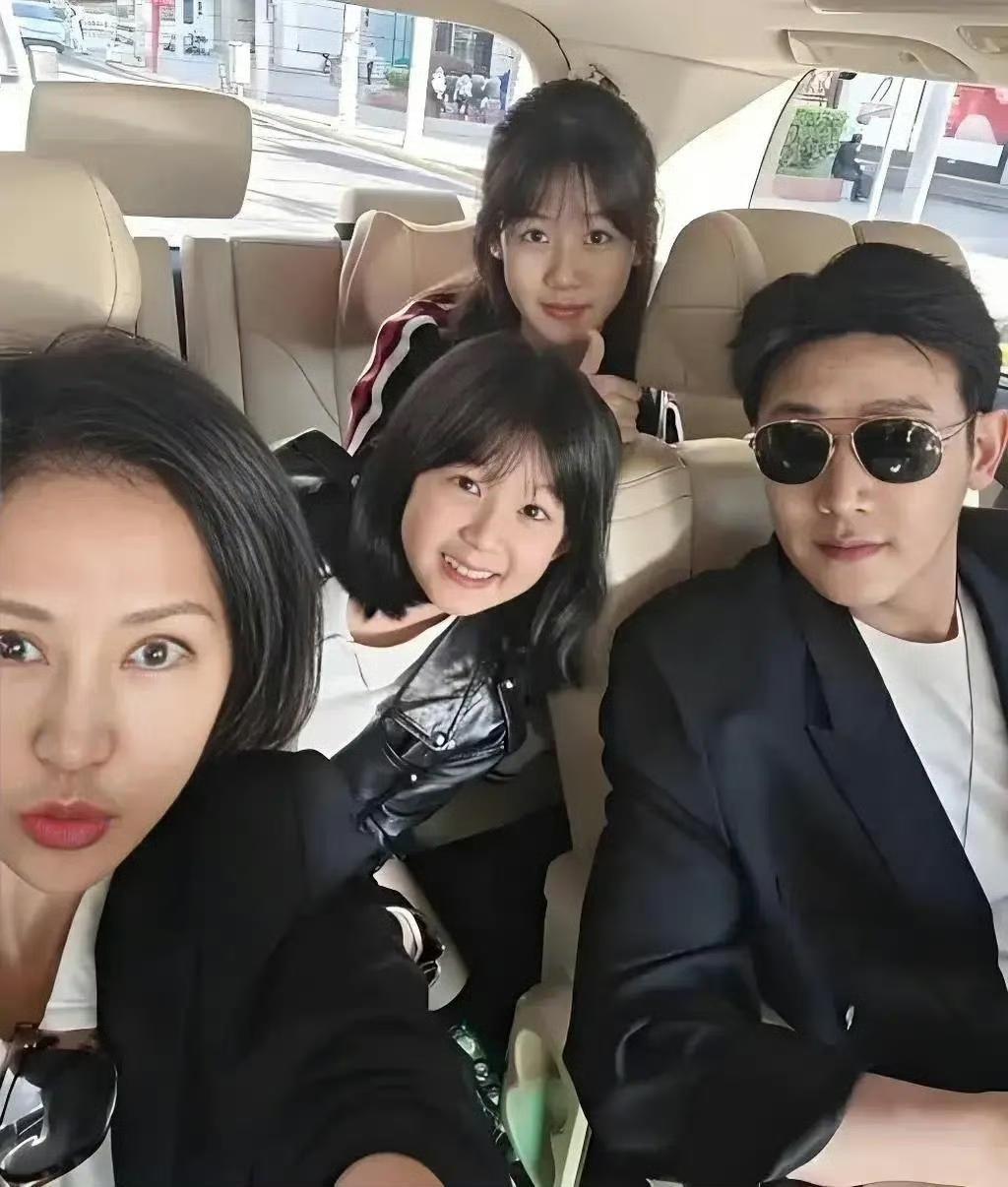 我问老妈，
同样是明星，为什么黄磊和陆毅的风评差这么多？
老妈一句话说出了关键。