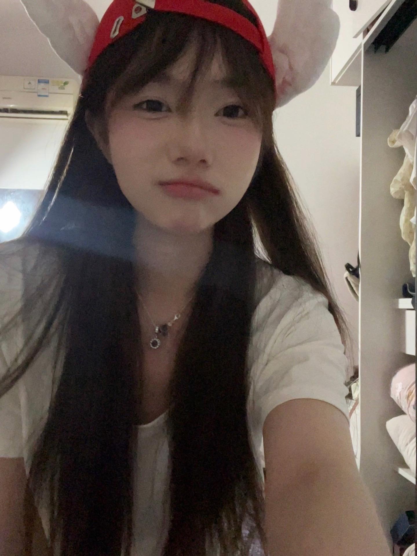 喜欢一个人是藏不住的 喜欢两个你就要藏好了