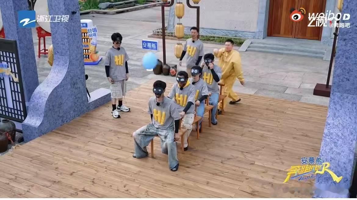 李昀锐玩游戏开场即结束奔跑吧《奔跑吧》水气球游戏上演搞笑瞬间！李昀锐刚站起来报数