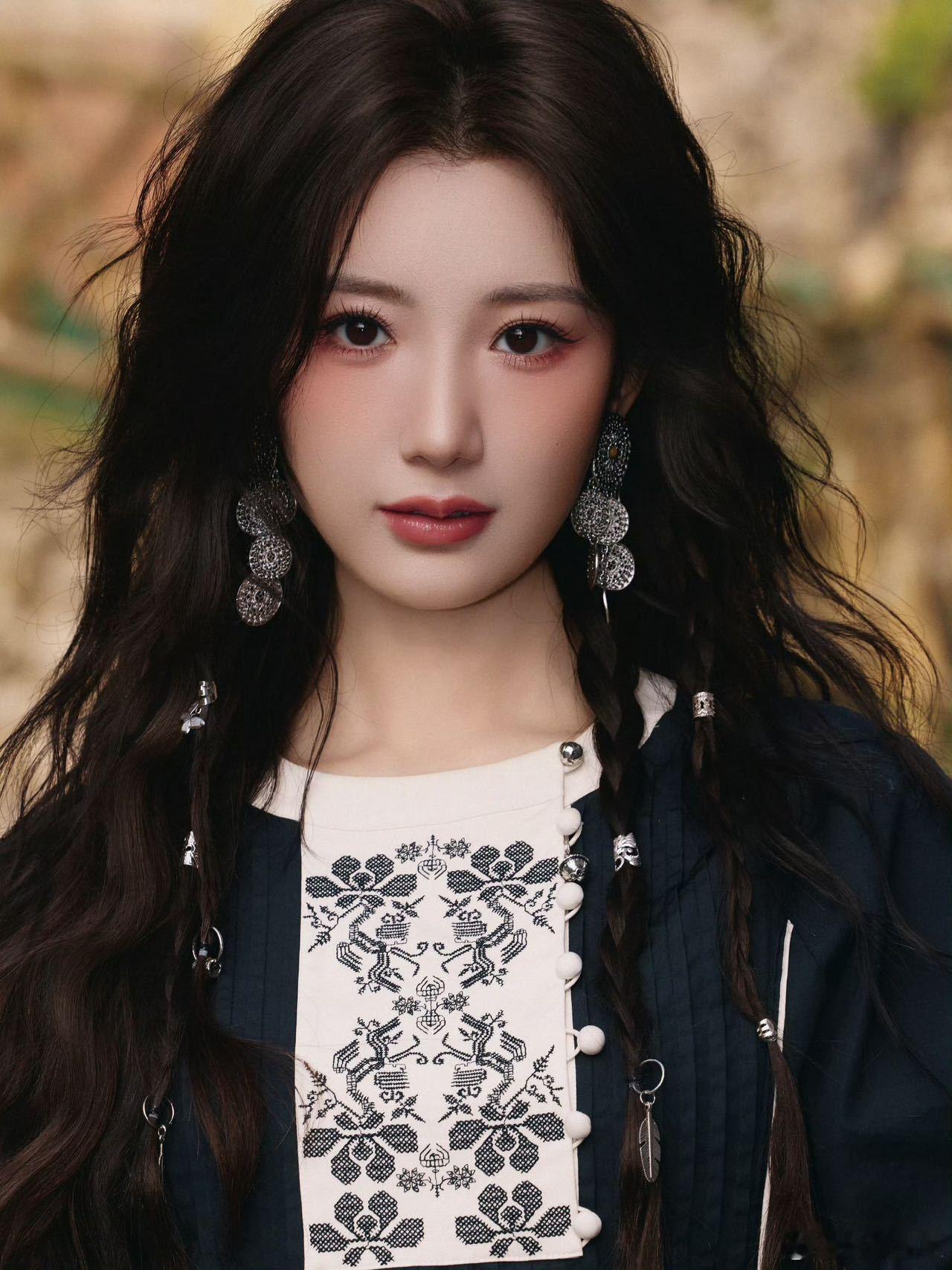 毛晓彤回应出演十日终焉肖战毛晓彤合作十日终焉 毛晓彤的演绎绝对让文巧云这个角色更