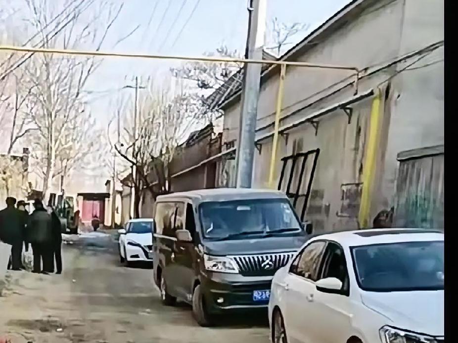 国庆假期，是上班族休闲娱乐的法定节假日，也迎来男女青年相亲的好时机。
农村女孩被
