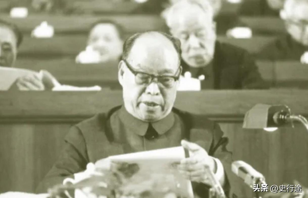 在开国首任省委书记中，彭真职位最高，不仅是首都的一把手，而且都说毛周刘朱陈林邓七