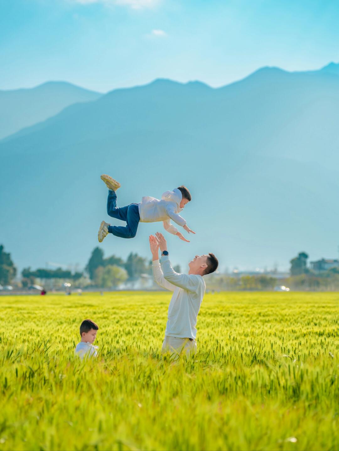 只有中国人，才会冒雨上苍山！