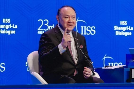 菲律宾军方发言人曾经放狠话，说中国胆敢拖走 “马德雷山” 号，就会用致命武器攻击