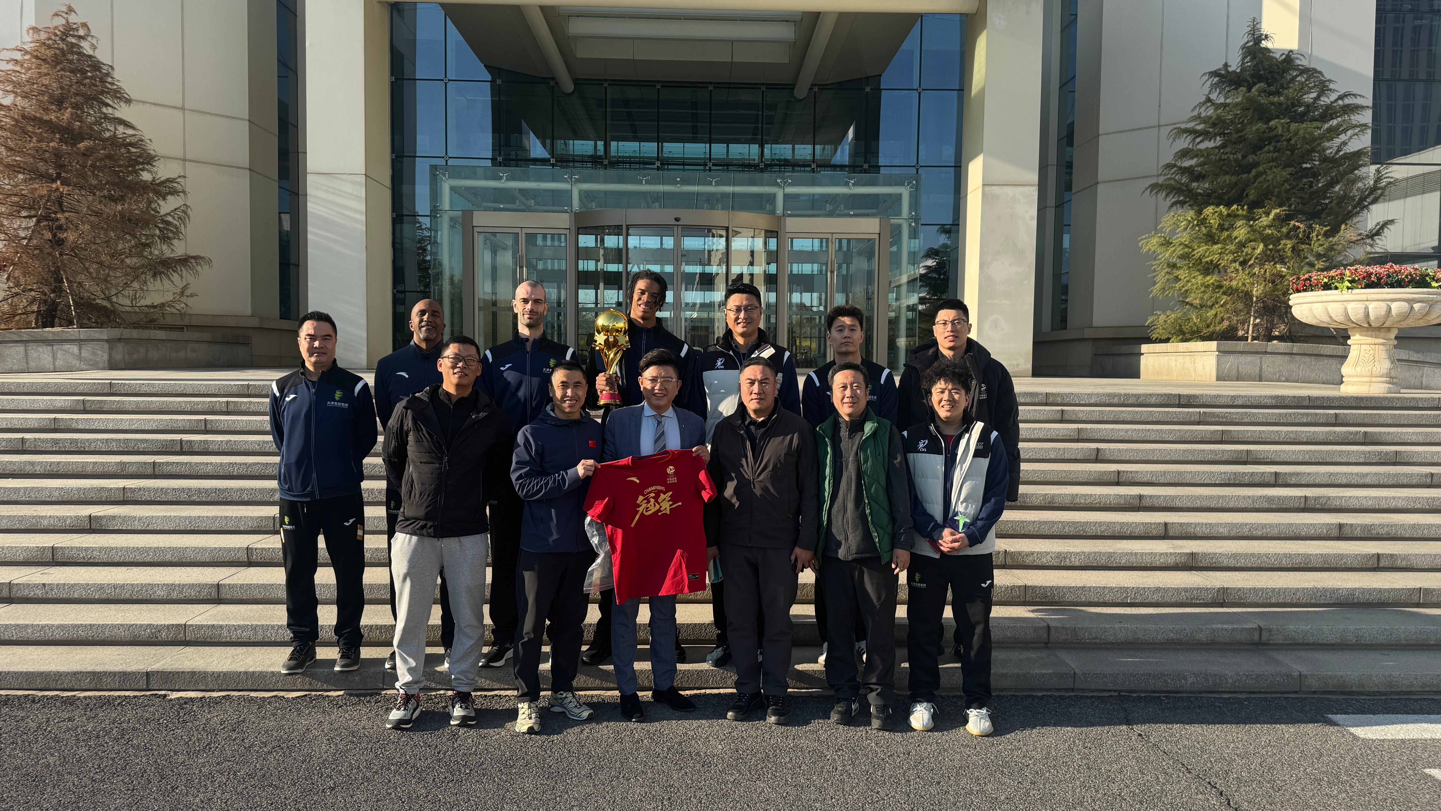 【今球讲】从事业心上，不管是看到希望才坚持，还是坚持了才能看到希望，都要坚持，但