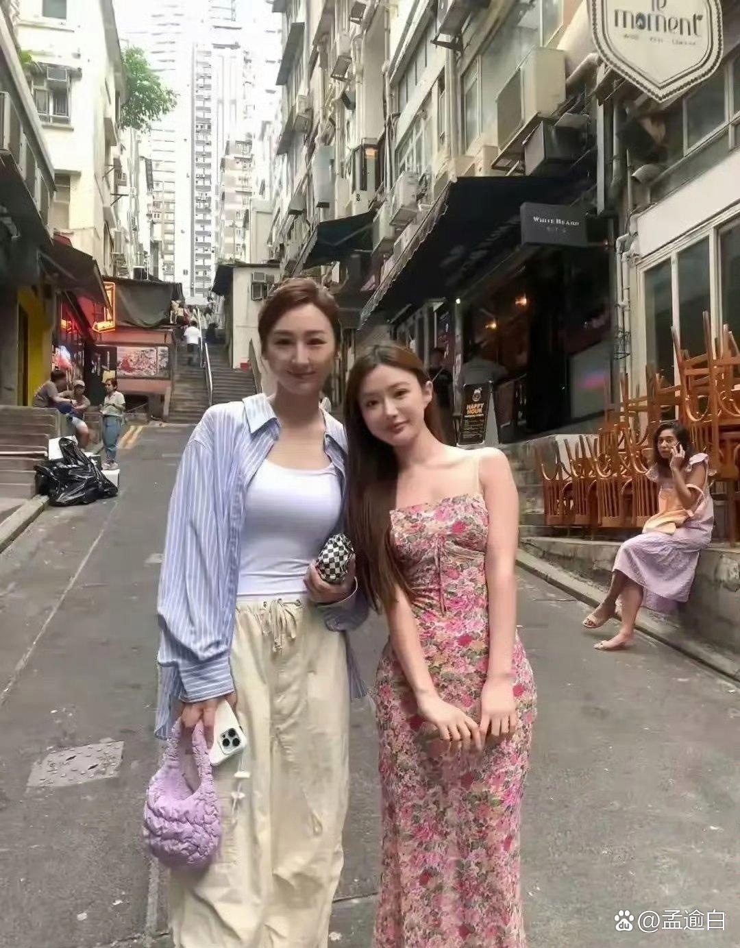 说实话，﻿能当﻿‎明‎星确实有道理，光看气质‎‏这块，‎普通人真比不上。 