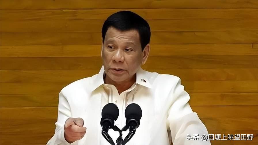 杜特尔特这回真是躺赢了！

被关在海牙一年多，连请律师的钱都掏不出来的他，怎么也