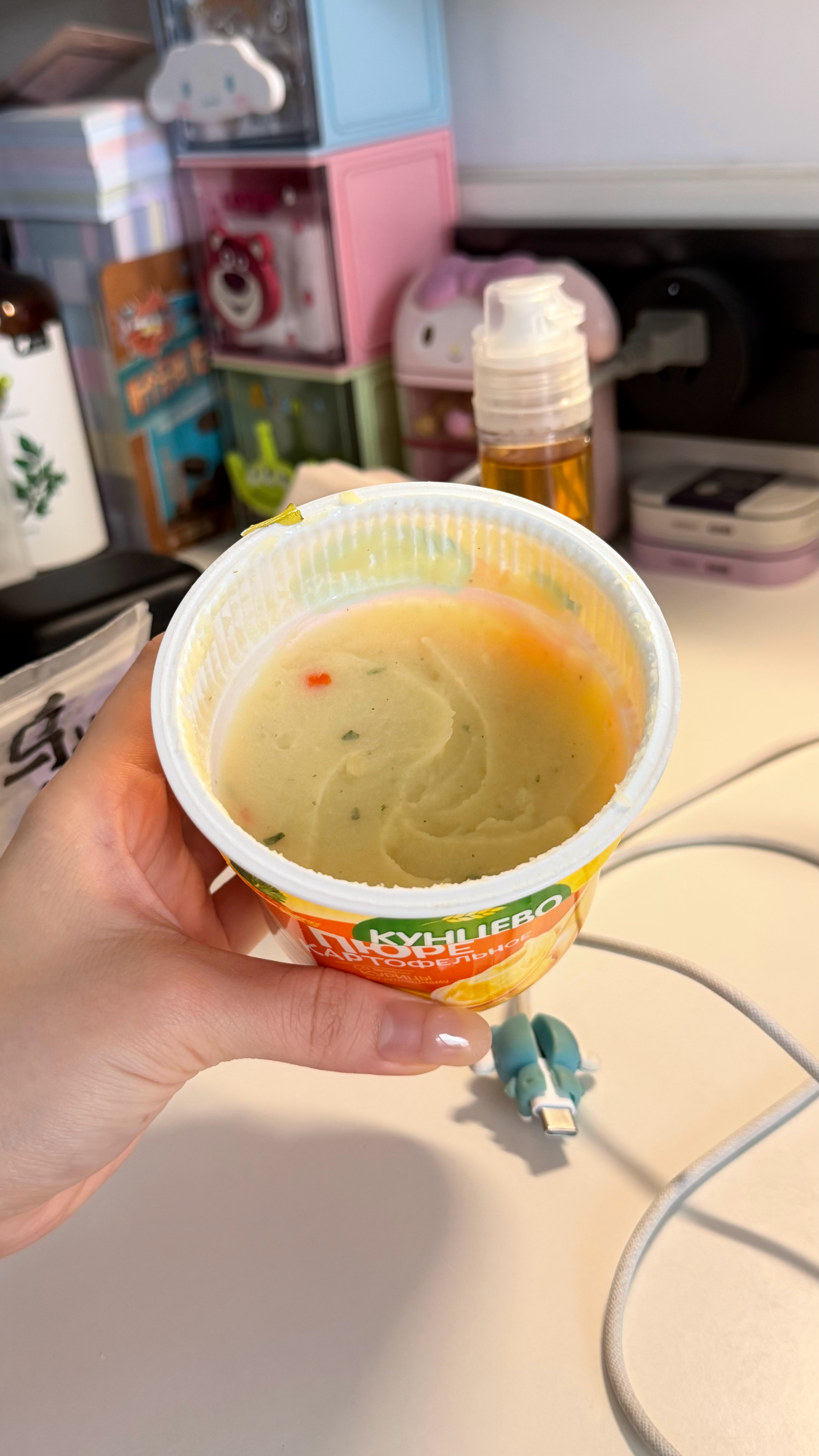 丝滑土豆泥加点蜂蜜🍯超好吃😋small egg🥚哈哈哈哈哈真的好迷你 