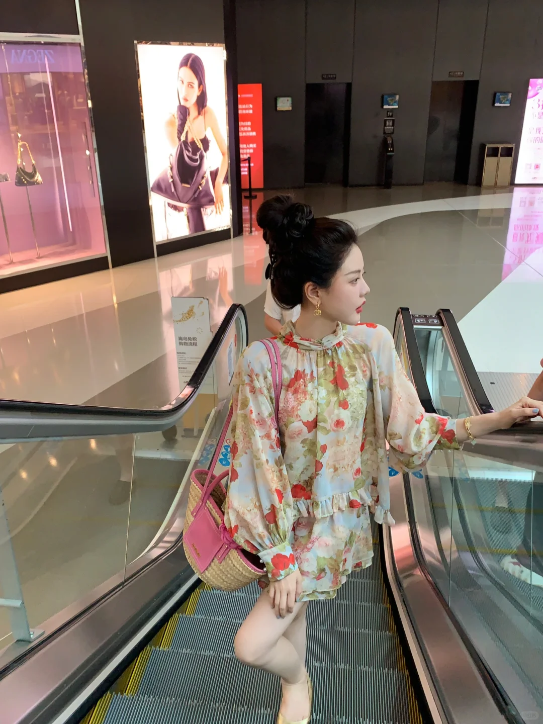 逛街被追问的花裙子！！