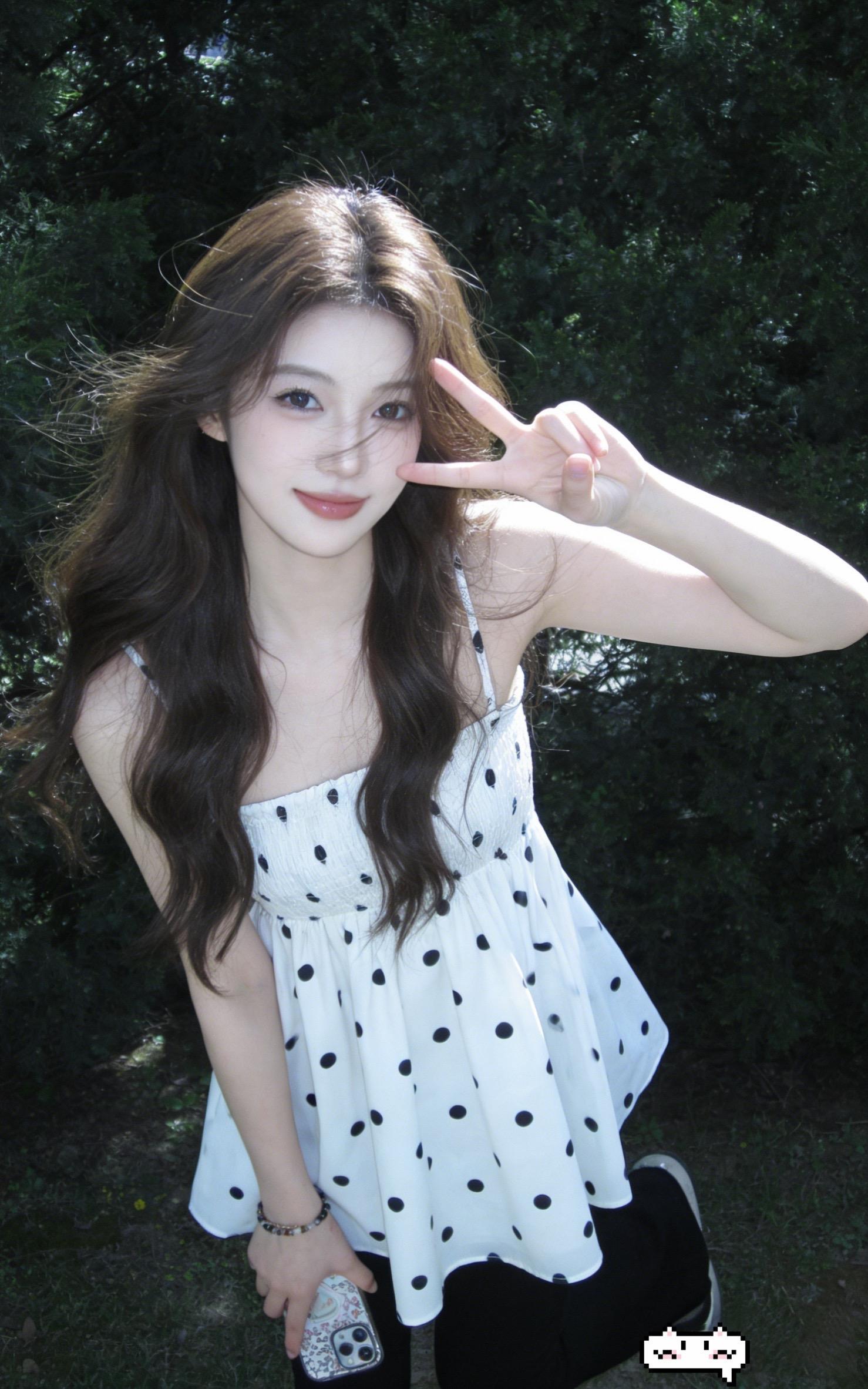 谁不喜欢一衣多穿的波点裙呀！