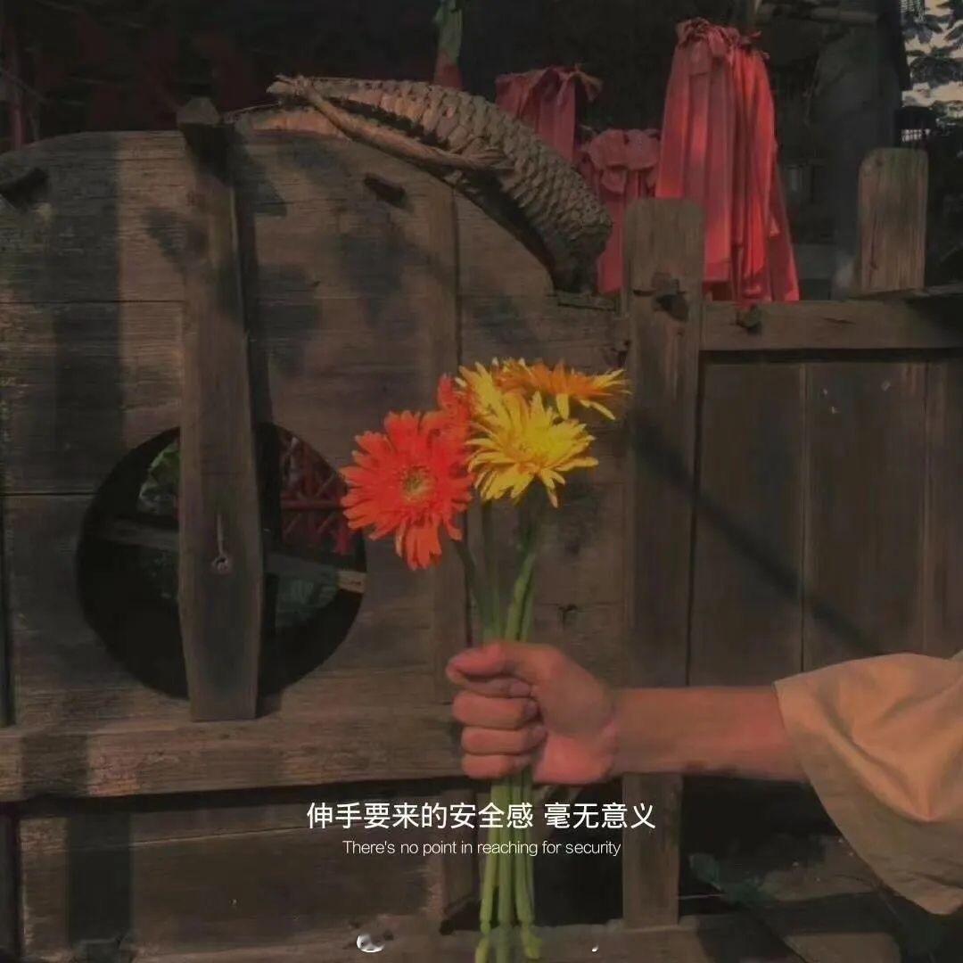 从人性本质来说，永远不要试着去说教男人。人都厌恶被否定，男人更是极度看重自尊。你