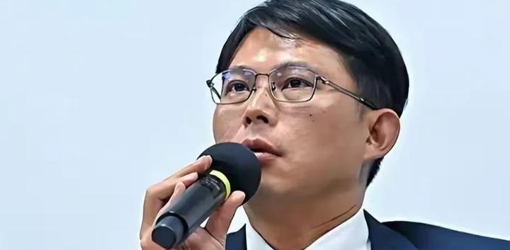 摊牌的时刻总算到了！5月12日，国民党彰化县长人选风波骤起，谢衣凤公开放话怒斥“