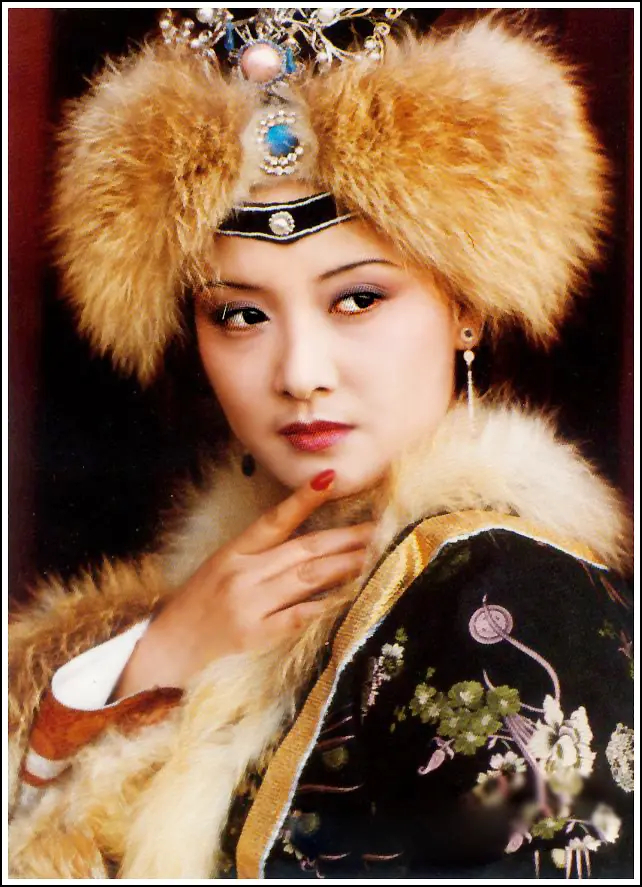 邓婕的王熙凤惊为天人，无人超越。87版的《红楼梦》如今成为了怀旧经典，剧中的每一