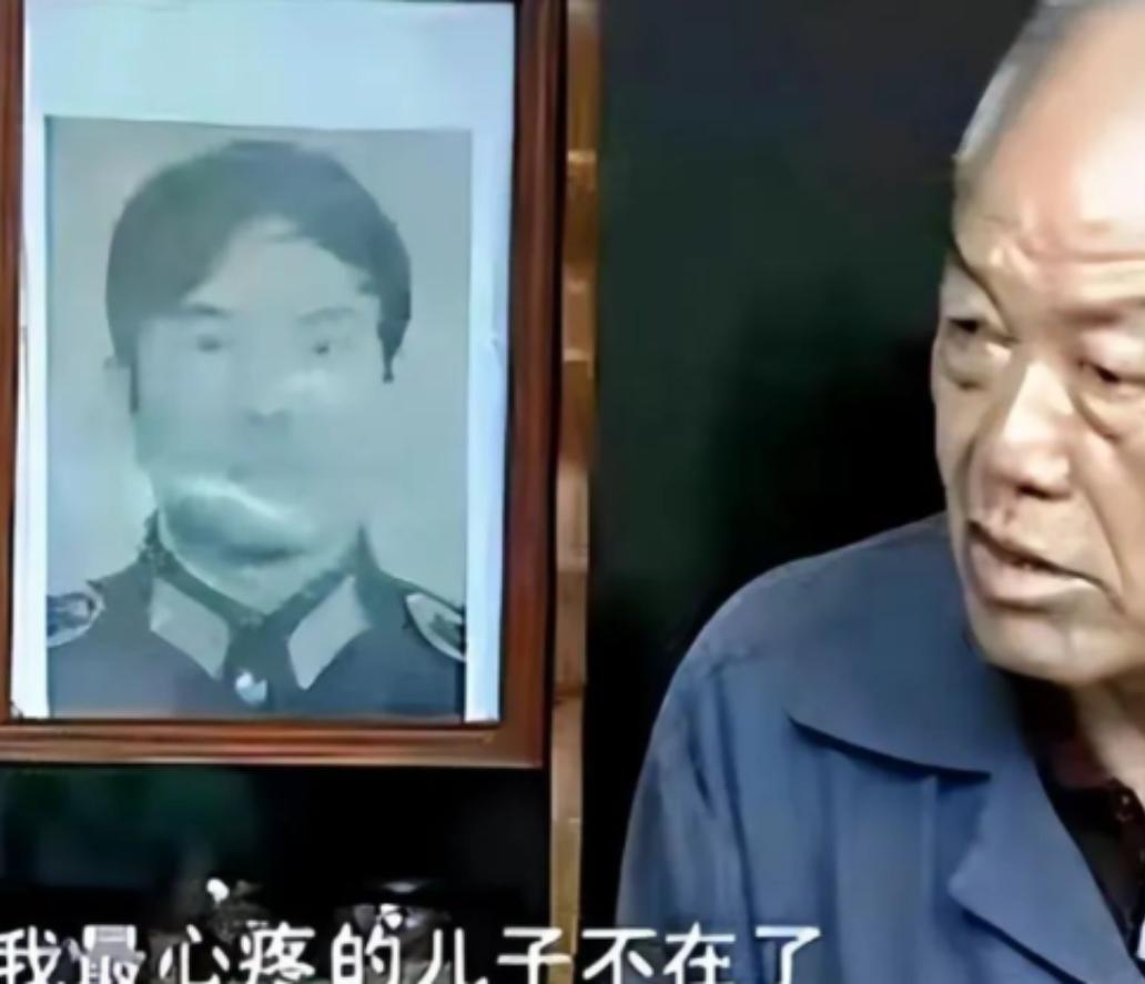 1987年，一缉毒民警，以回族老板身份打入毒贩内部，吃饭时，毒贩突然夹起一块猪肉