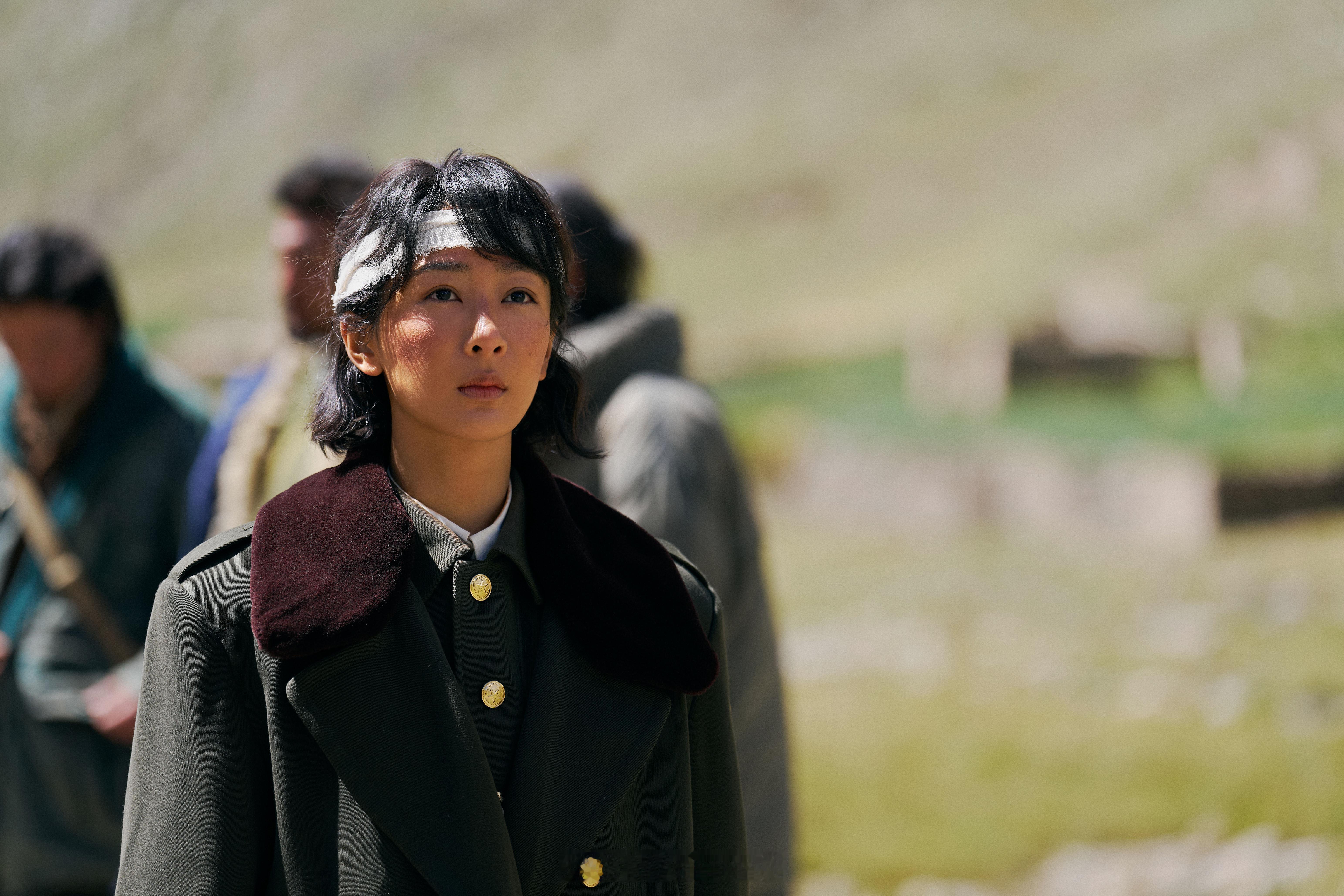 生命树开播首日杨紫白菊登顶剧集角色新媒体指数第一了呀！生命树豆瓣已锁杨紫骂完胡歌