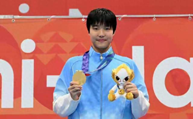13岁于子迪成亚运史上最年轻MVP，三金三纪录震惊泳坛