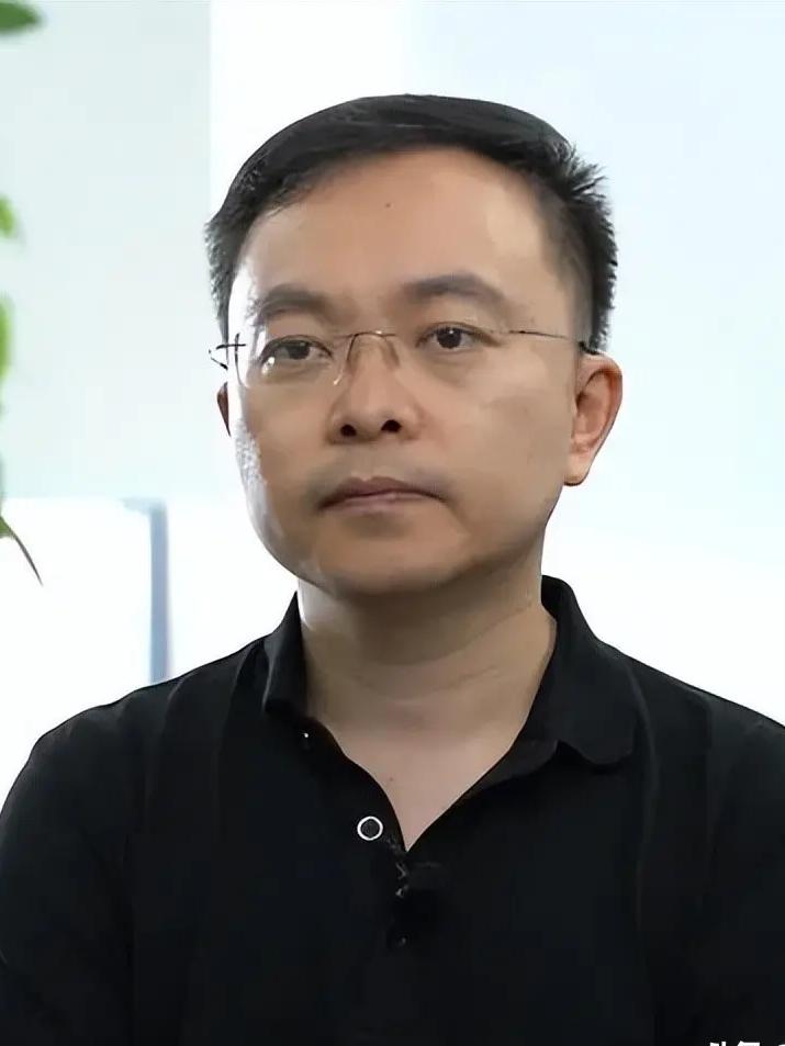 骂蔡磊“钱再多治不好病”的人，如今被他用眼球敲出的奇迹打了脸
 
我爸查出渐冻症