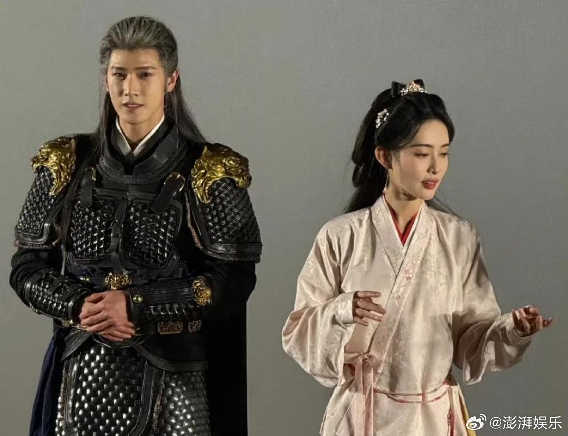 孟子义李昀锐综艺跑男舞台再续前缘！孟姐迷糊造梗+李昀锐温柔接梗，13公里马拉松互