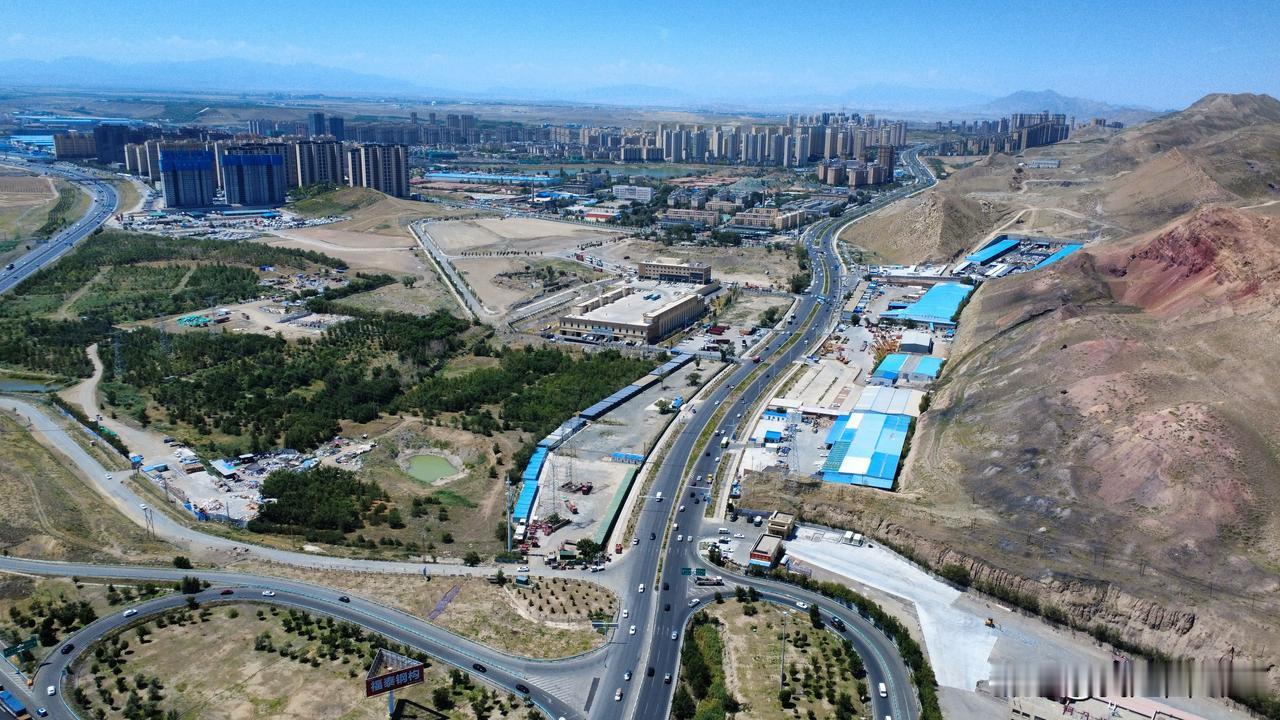 西泉街路灯故障月底前修复！绿化施工“误伤”线路，大风也来添乱

    西泉街路
