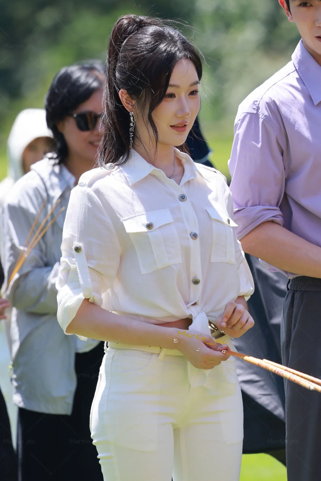 张晋宜路透生图 白衬衫牛仔裤姐姐好美
