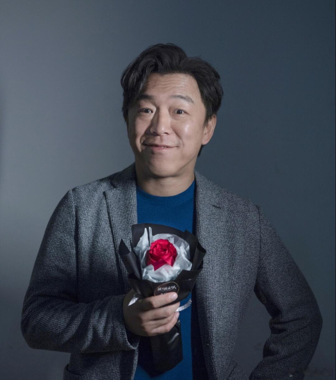 黄渤这段话让人醍醐灌顶 特别喜欢黄渤分享经验时不刻意煽情的调调，就像朋友间喝茶闲