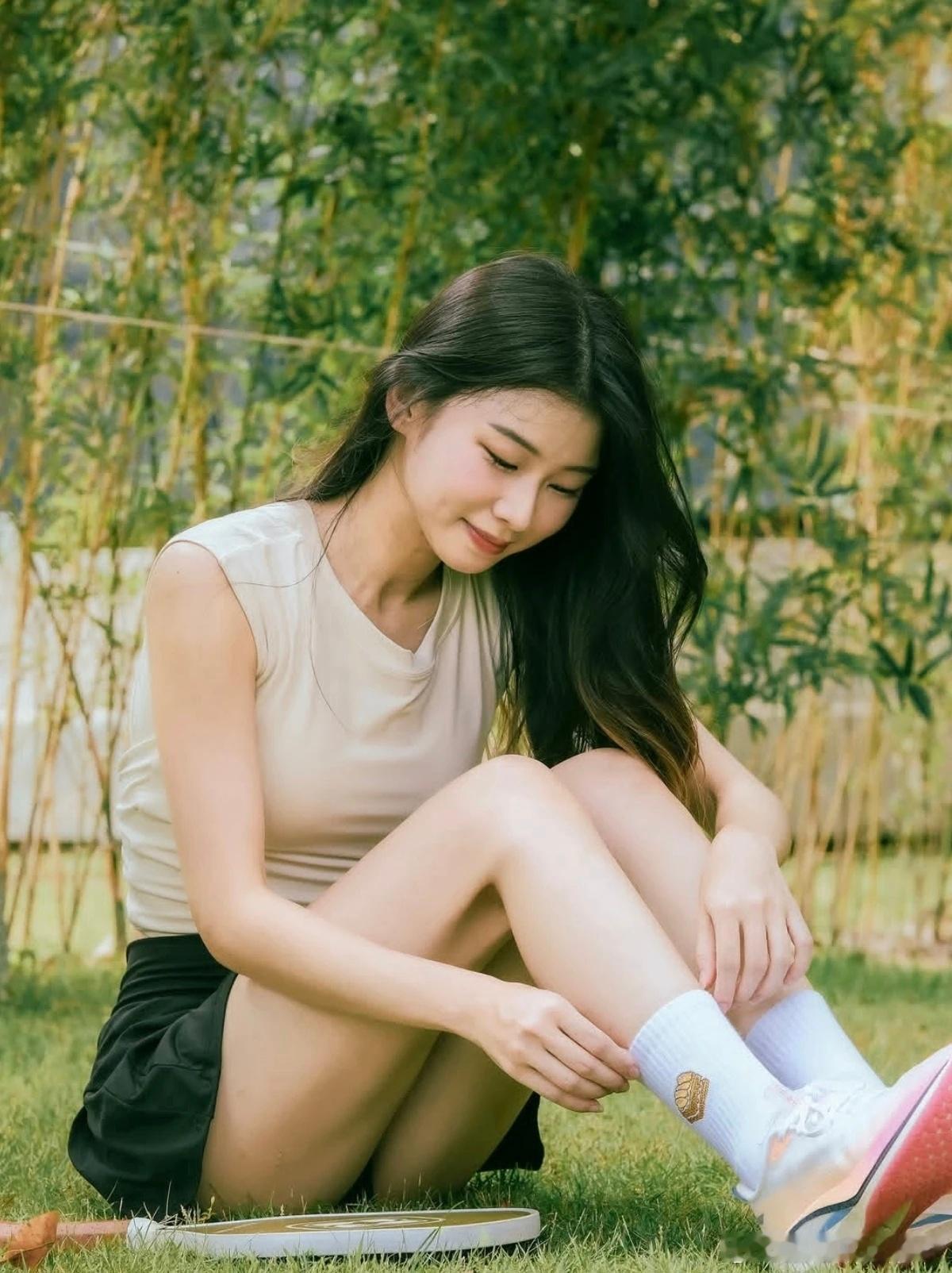 在每个元气满满的早晨，看见未来在远处闪闪发亮，在抵达未来的这条路上保持期待，不断