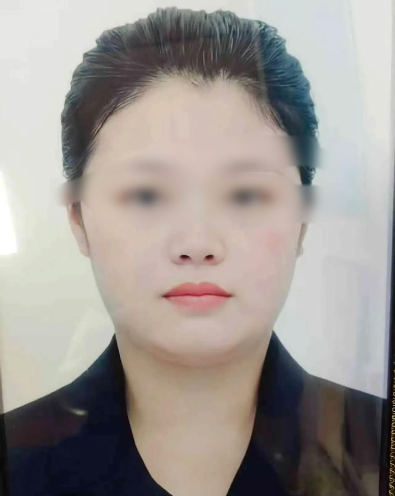 大家是不是关心错对象了？
很多人在关注升学宴那家，觉得他们家出这样的事太惨了。