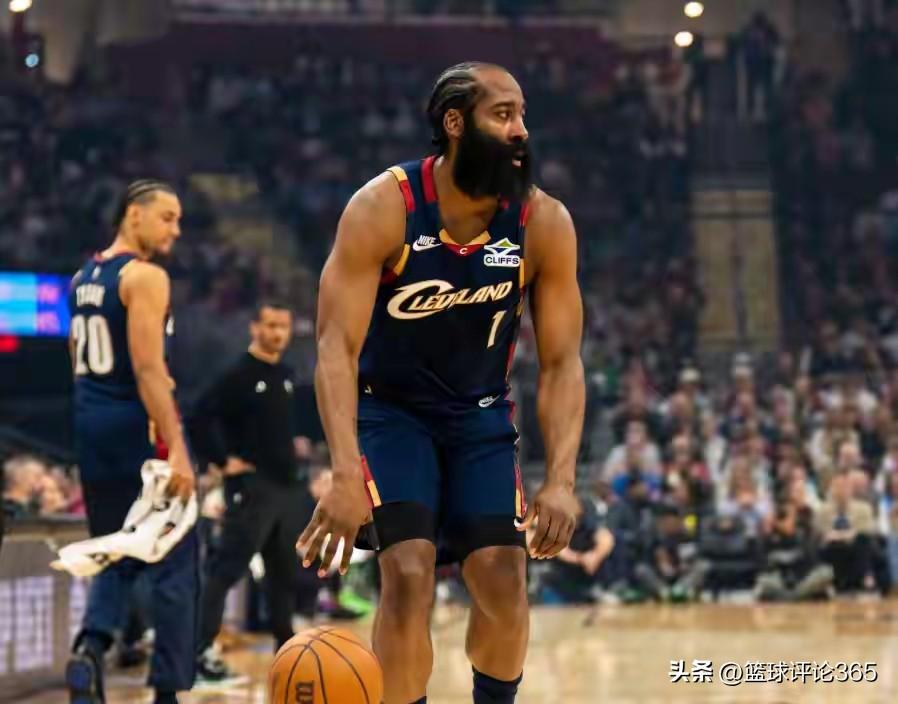 哈登2年7500万元，值得吗？
如果哈登拒绝执行下赛季球员选项，极有可能在休赛季