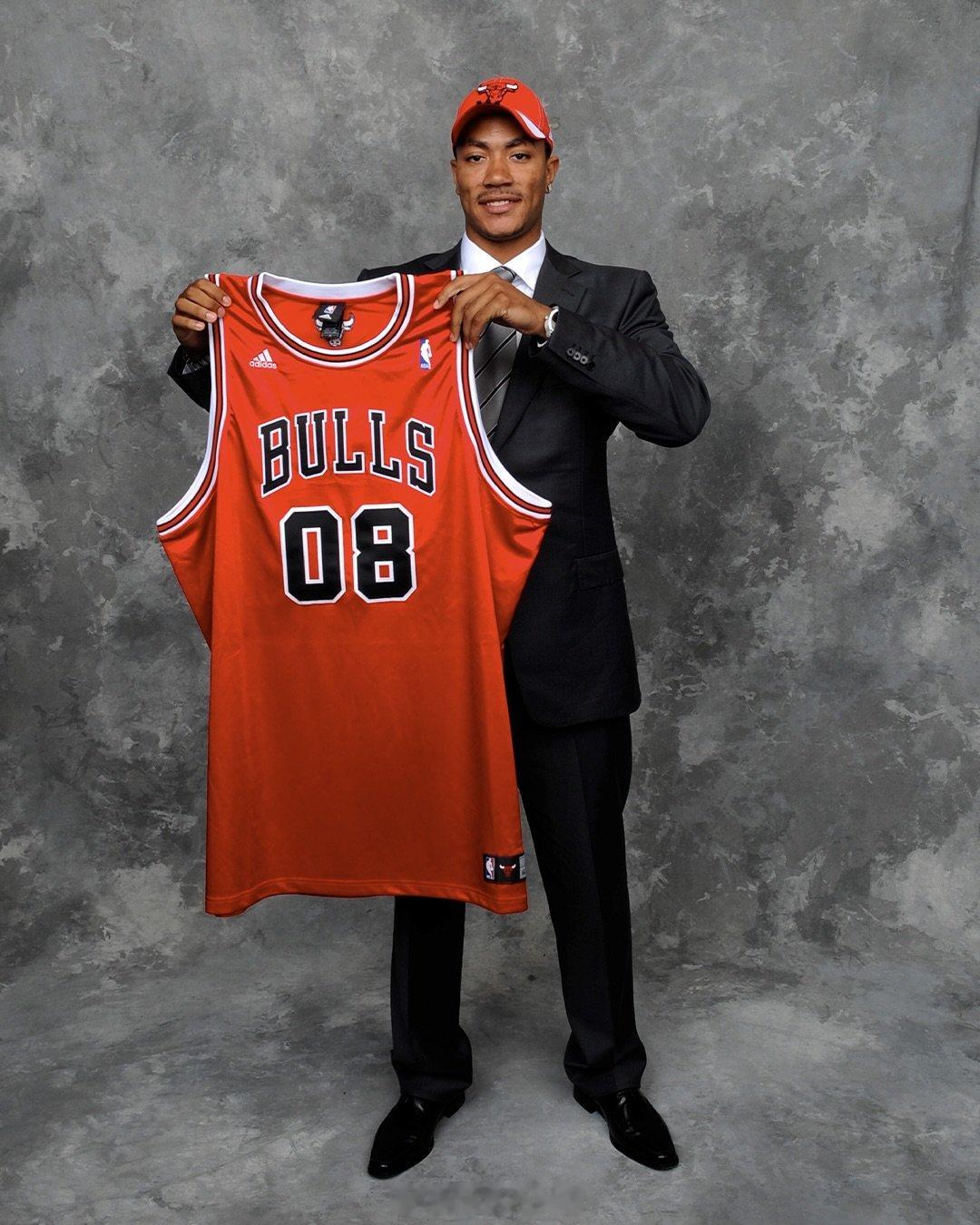 NBA最年轻MVP今天37岁了！罗斯37岁生日快乐 ​​​