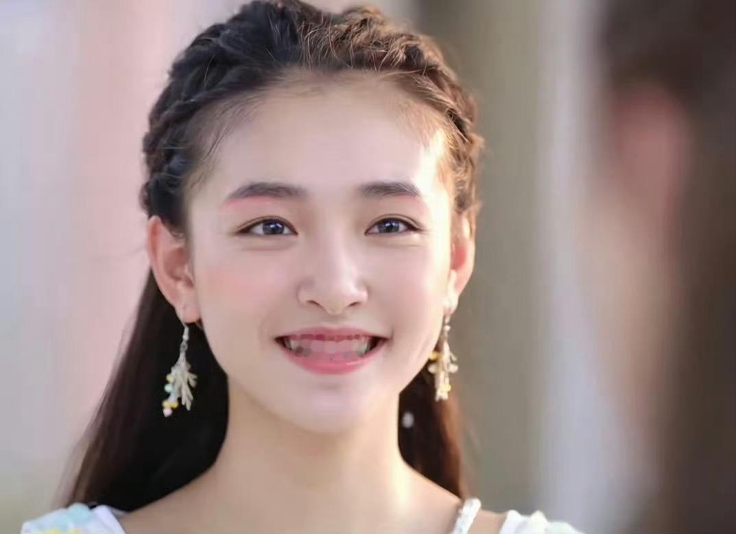 独自美丽才是吴倩最好的归宿吴倩独自美丽吧这段采访早就击碎复婚传言，一句没有干脆利