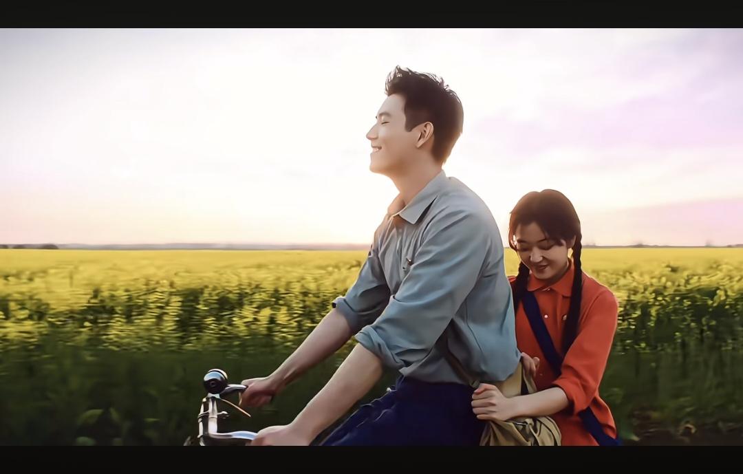 婚姻和感情往往伴随着生活的实际需求而逐步改变。
纯真年代的爱情，原名就是实用主义