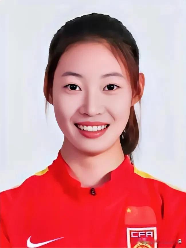 霍悦欣单骑救主，最后时刻上演超级世界波破门，U20女足亚洲杯，中国女足战平朝鲜队