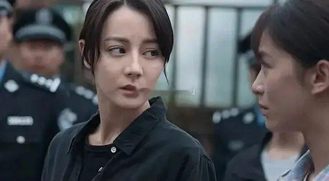 迪丽热巴一到剧里…… ​​​