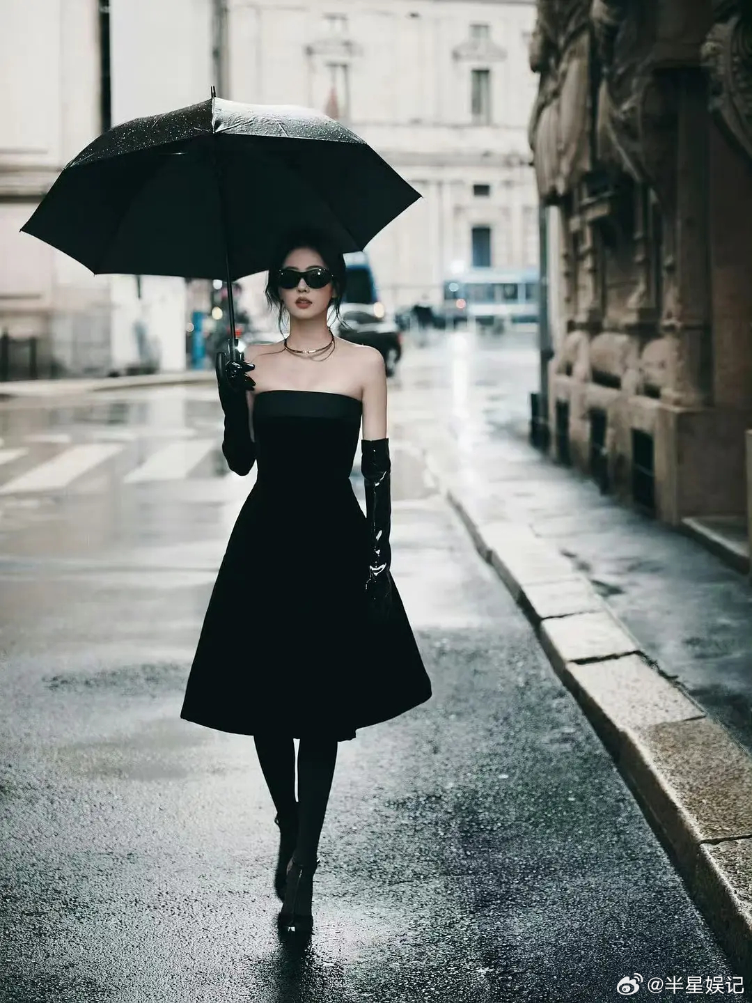 同样的海报，这怎么评价