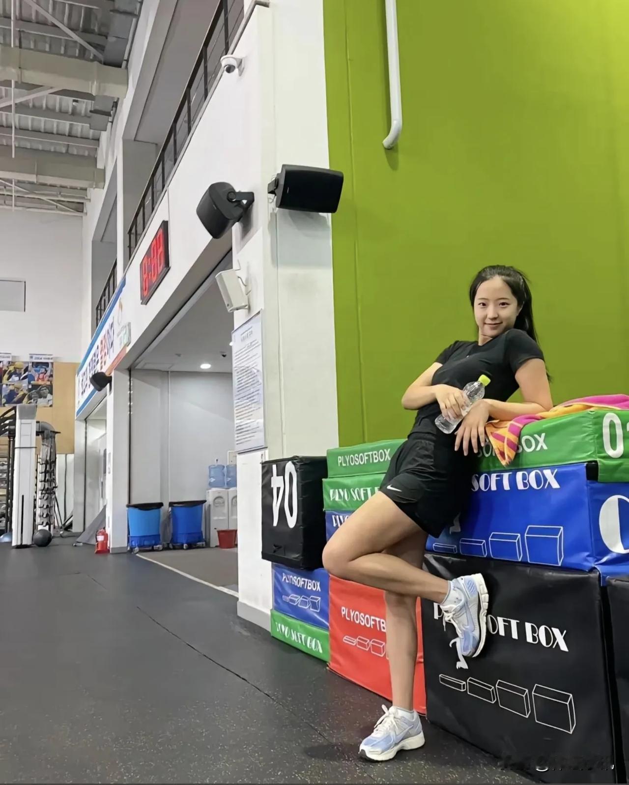 实话实说，申裕斌，为何实力不算太强，长的不算漂亮，却如此受欢迎，那么多国内球迷喜