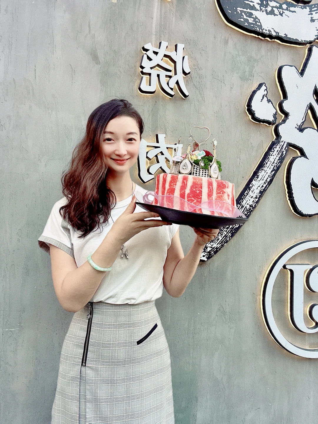 终于让我吃上了豪华烤肉！今晚又幸福上了！！