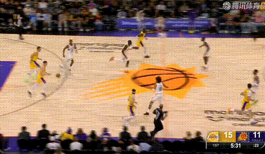 舒服的传导，拉拉维亚空位三分！湖人打出12比2攻势 ​​​